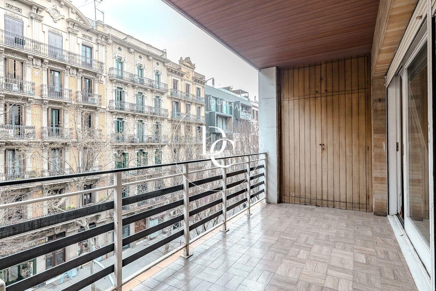 5 bedroom Apartment for sale in Barcelona city - € 1,130,000 (Ref: 9686738)