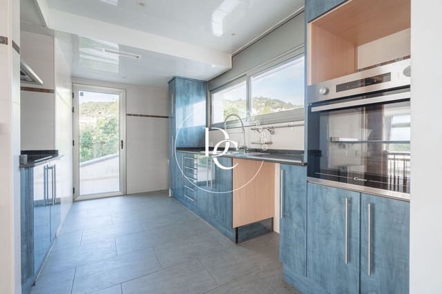 Villa/Maison de 4 chambres à louer à Sitges avec piscine - 3 500 € (Ref: 9686740)