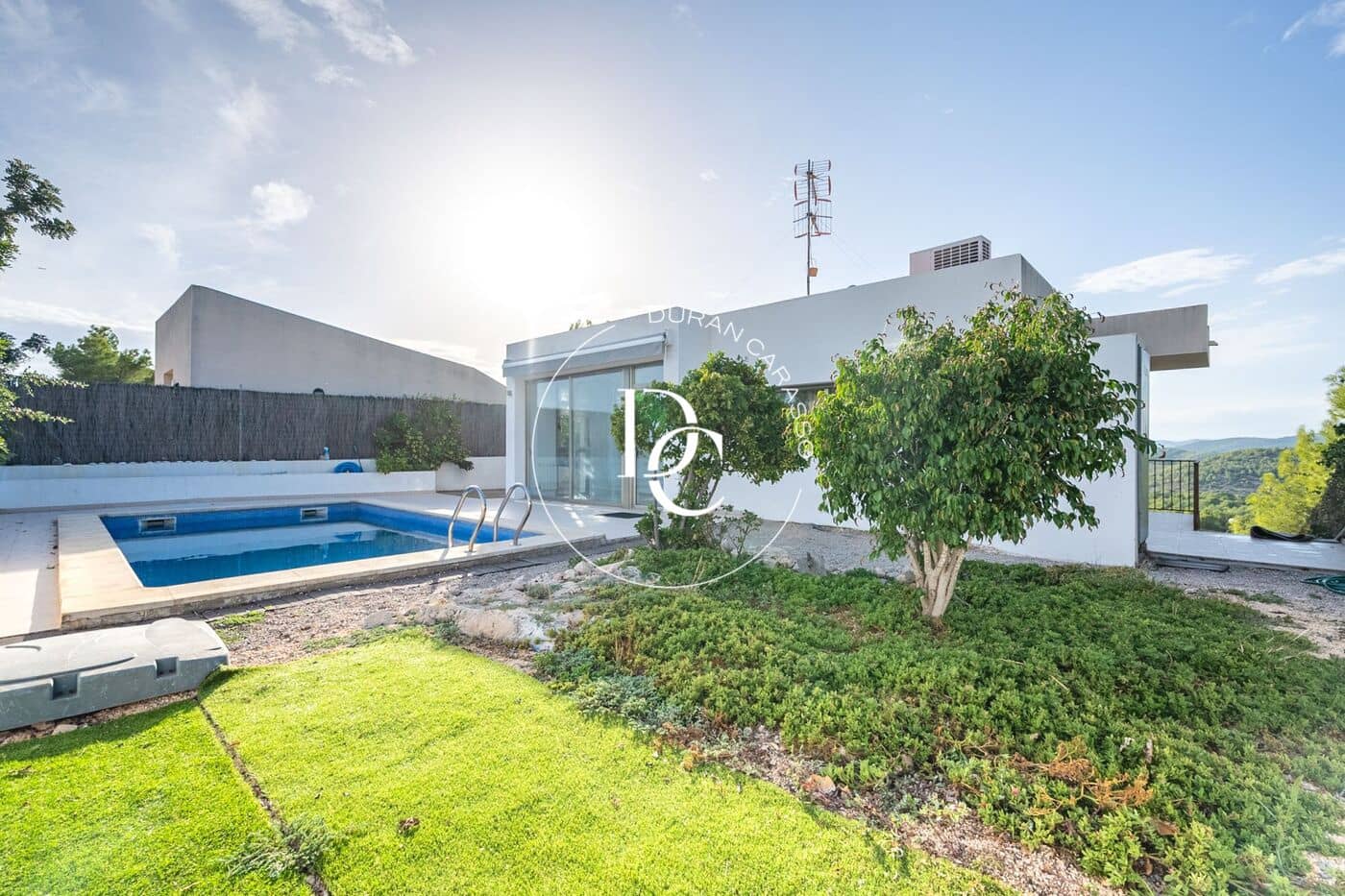 4 bedroom Villa for rent in Sitges with pool - € 3,500 (Ref: 9686740)