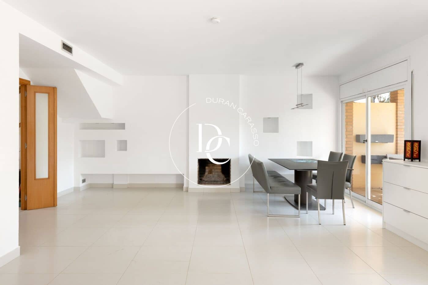 5 bedroom Villa for rent in Sitges with pool - € 3,400 (Ref: 9690938)