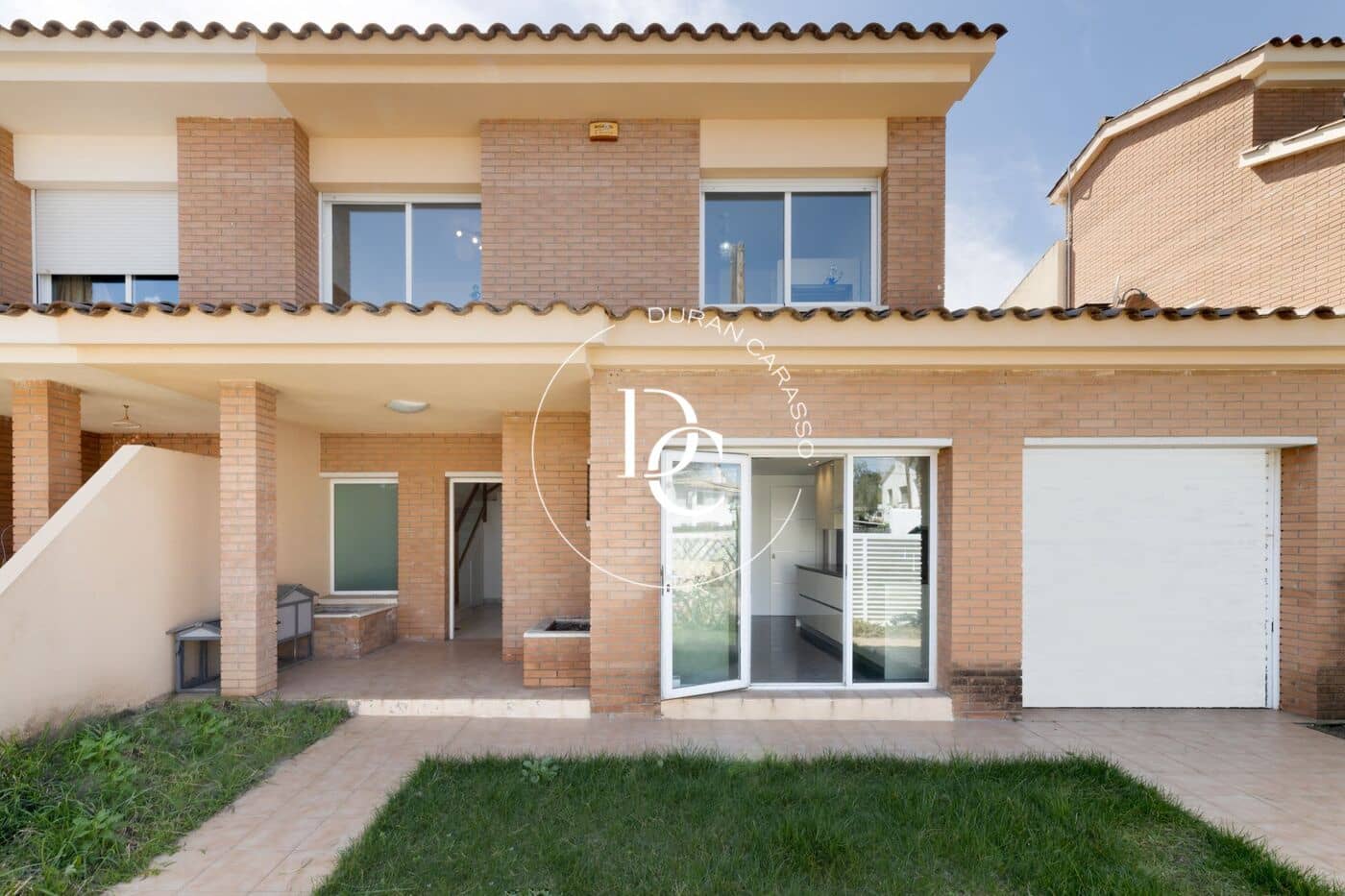 5 bedroom Villa for rent in Sitges with pool - € 3,400 (Ref: 9690938)