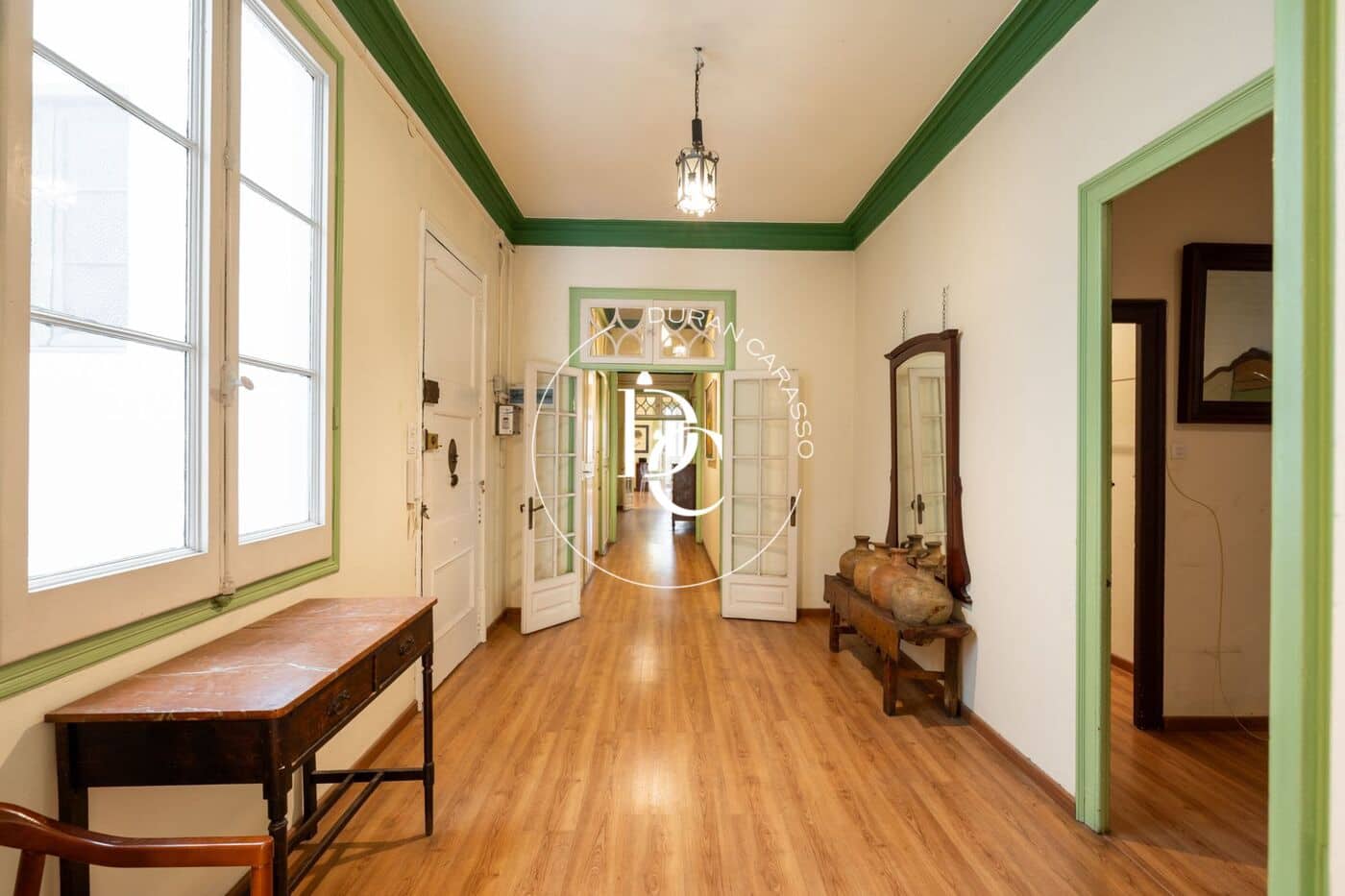 7 bedroom Apartment for sale in Barcelona city - € 1,625,000 (Ref: 9695476)