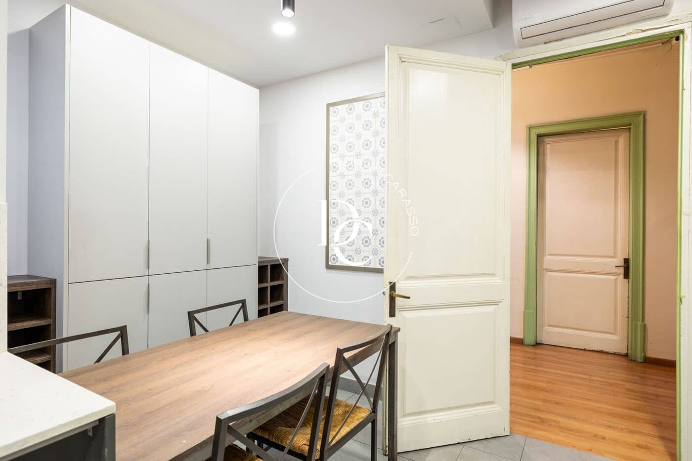 7 bedroom Apartment for sale in Barcelona city - € 1,625,000 (Ref: 9695476)