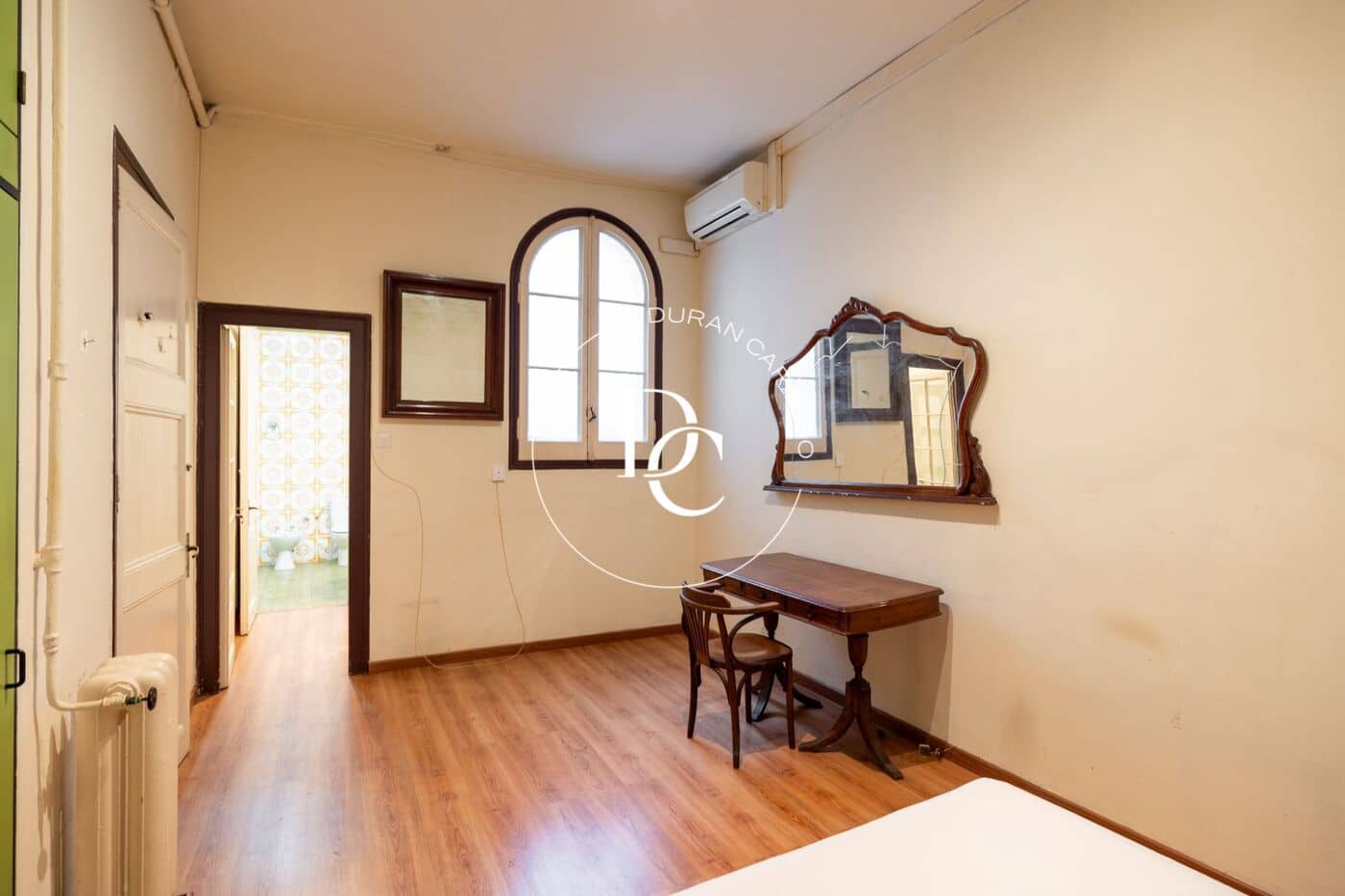 7 bedroom Apartment for sale in Barcelona city - € 1,625,000 (Ref: 9695476)