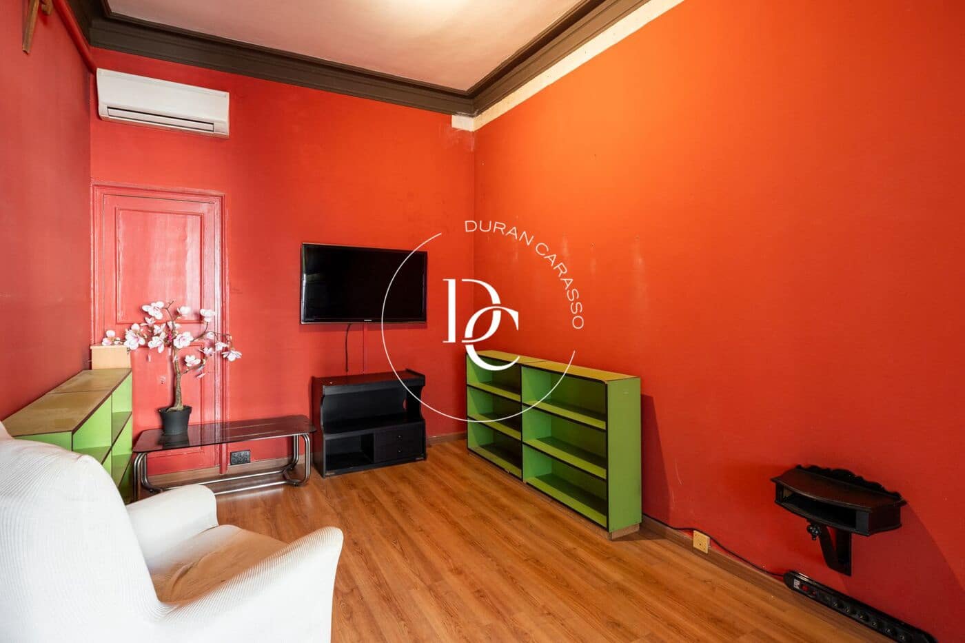 7 bedroom Apartment for sale in Barcelona city - € 1,625,000 (Ref: 9695476)