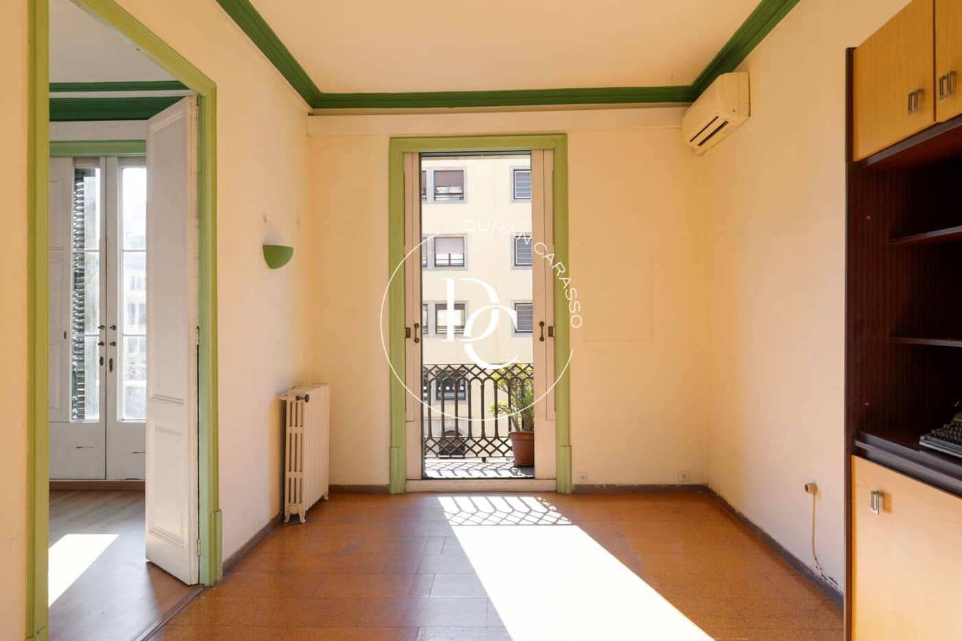 7 bedroom Apartment for sale in Barcelona city - € 1,625,000 (Ref: 9695476)