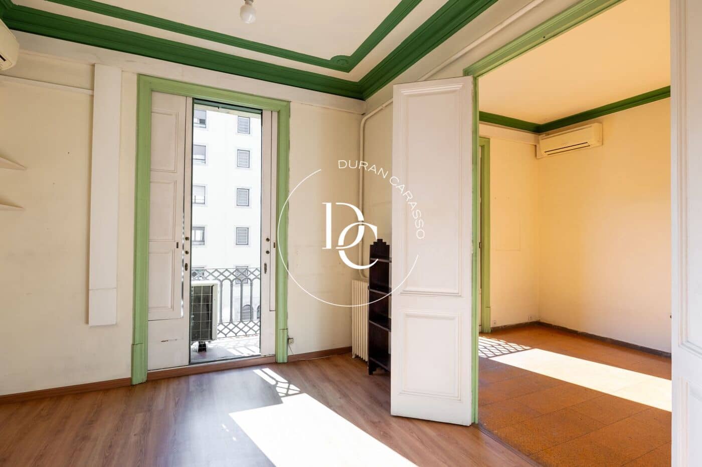 7 bedroom Apartment for sale in Barcelona city - € 1,625,000 (Ref: 9695476)