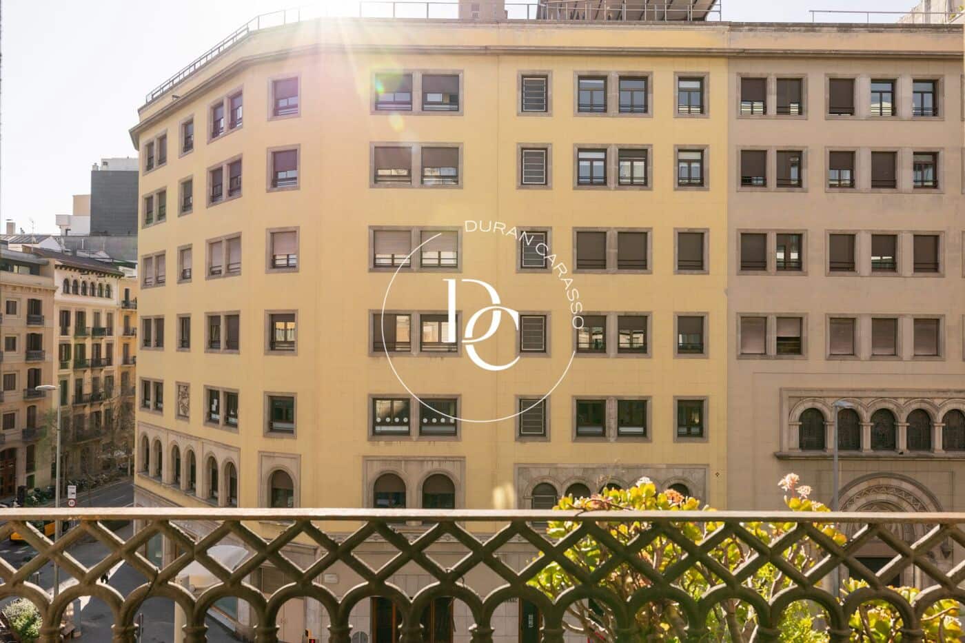 7 bedroom Apartment for sale in Barcelona city - € 1,625,000 (Ref: 9695476)