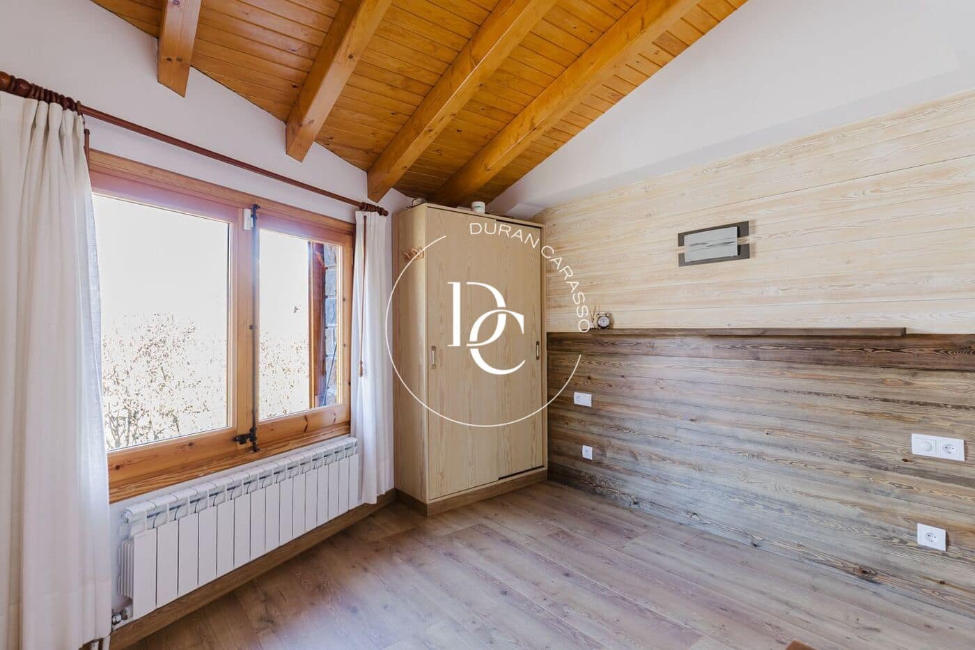 5 bedroom Villa for sale in Llivia - € 990,000 (Ref: 9695477)