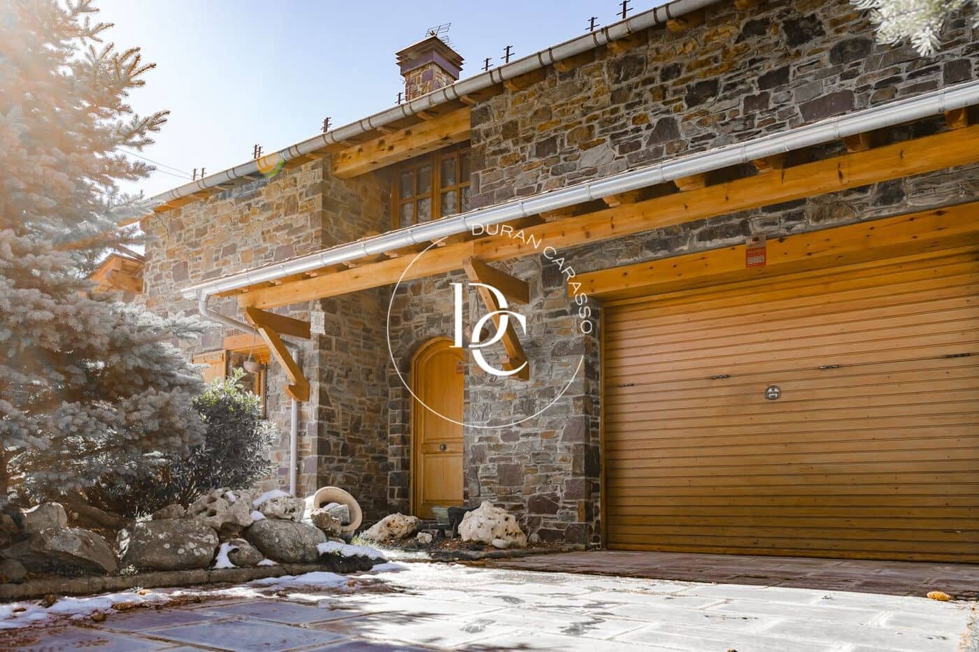 5 bedroom Villa for sale in Llivia - € 990,000 (Ref: 9695477)