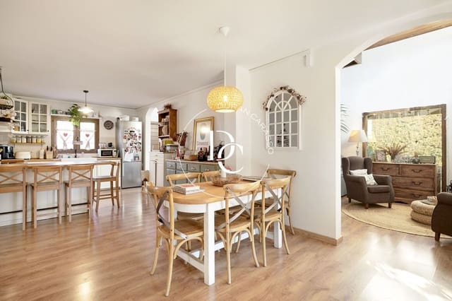 3 makuuhuone Huvila myytävänä paikassa Sant Pere de Ribes mukana uima-altaan - 730 000 € (Ref: 9720127)