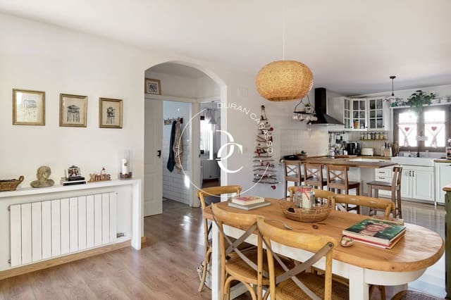 3 makuuhuone Huvila myytävänä paikassa Sant Pere de Ribes mukana uima-altaan - 730 000 € (Ref: 9720127)