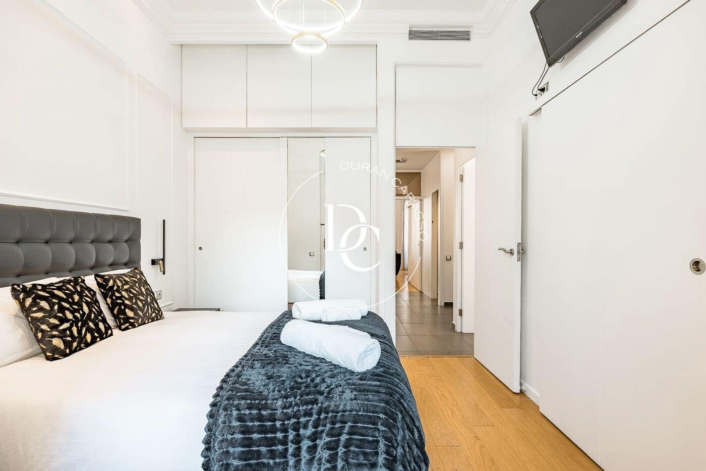 2 bedroom Apartment for sale in Barcelona city - € 900,000 (Ref: 9721841)