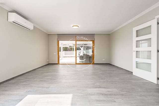 3 bedroom Villa for rent in Cubelles with pool - € 2,900 (Ref: 9726775)