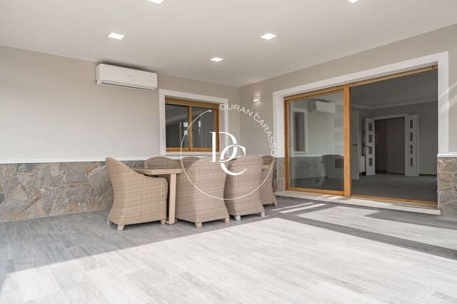 3 bedroom Villa for rent in Cubelles with pool - € 2,900 (Ref: 9726775)