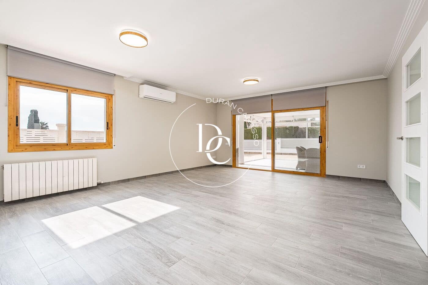 3 bedroom Villa for rent in Cubelles with pool - € 2,900 (Ref: 9726775)