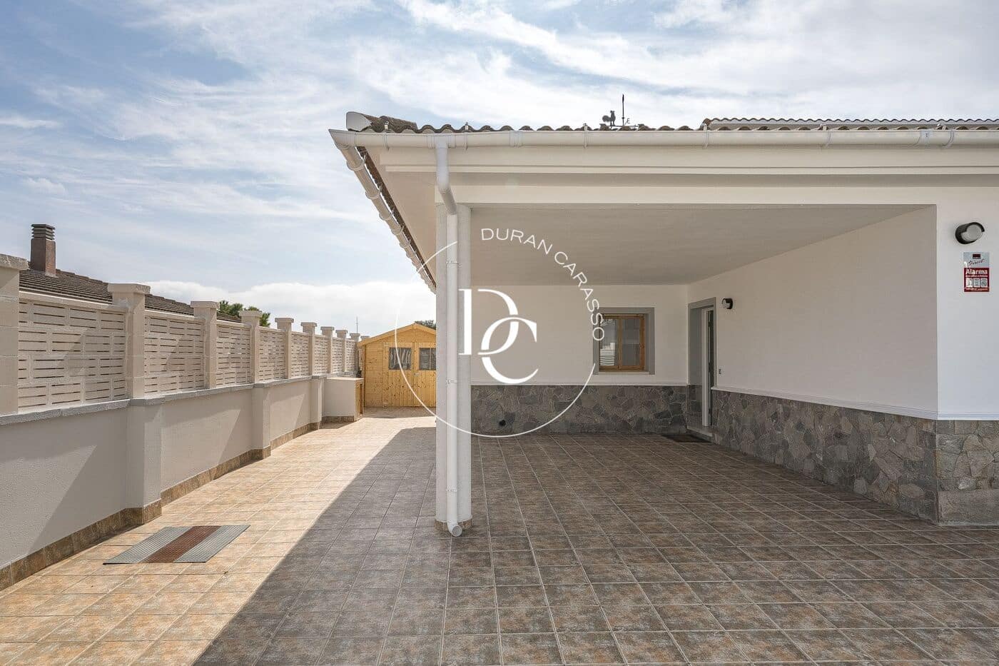 3 bedroom Villa for rent in Cubelles with pool - € 2,900 (Ref: 9726775)