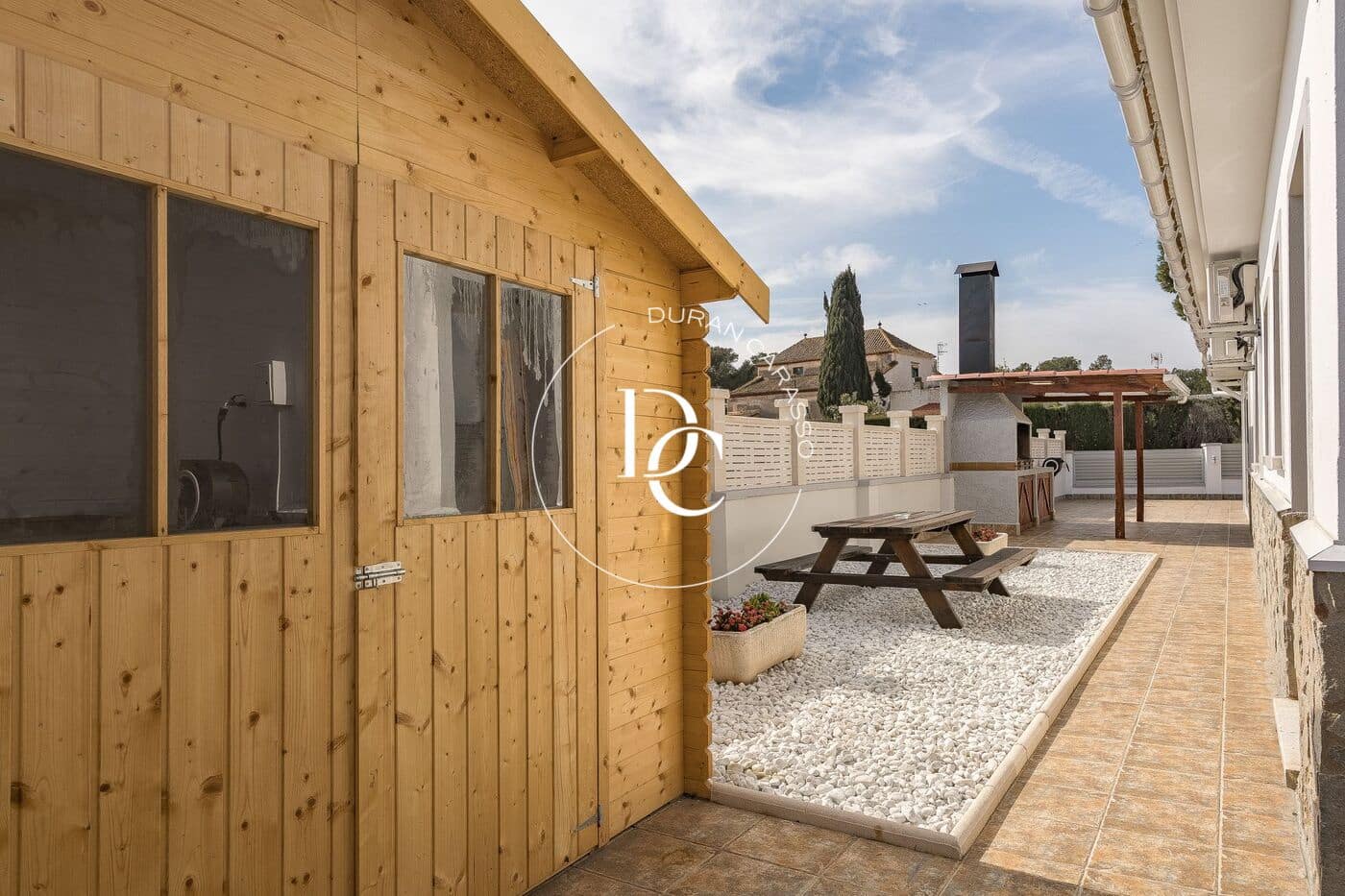 3 bedroom Villa for rent in Cubelles with pool - € 2,900 (Ref: 9726775)