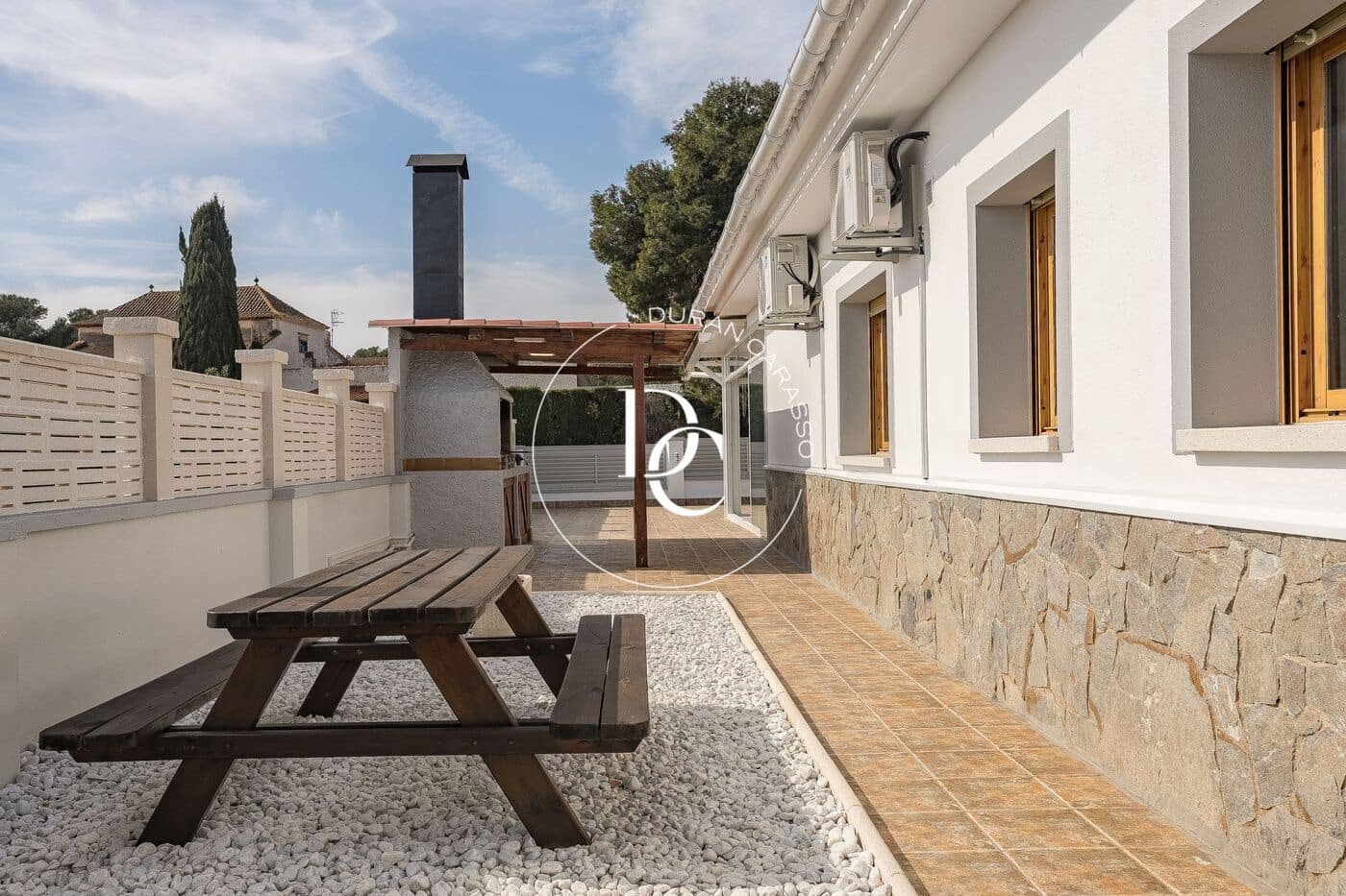 3 bedroom Villa for rent in Cubelles with pool - € 2,900 (Ref: 9726775)