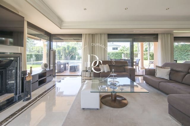 4 sypialnia Willa do wynajęcia w Sitges z basenem - 12 000 € (Ref: 9755867)