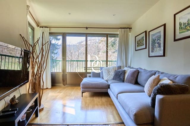 3 sypialnia Apartament na sprzedaż w Alp - 275 000 € (Ref: 9773232)