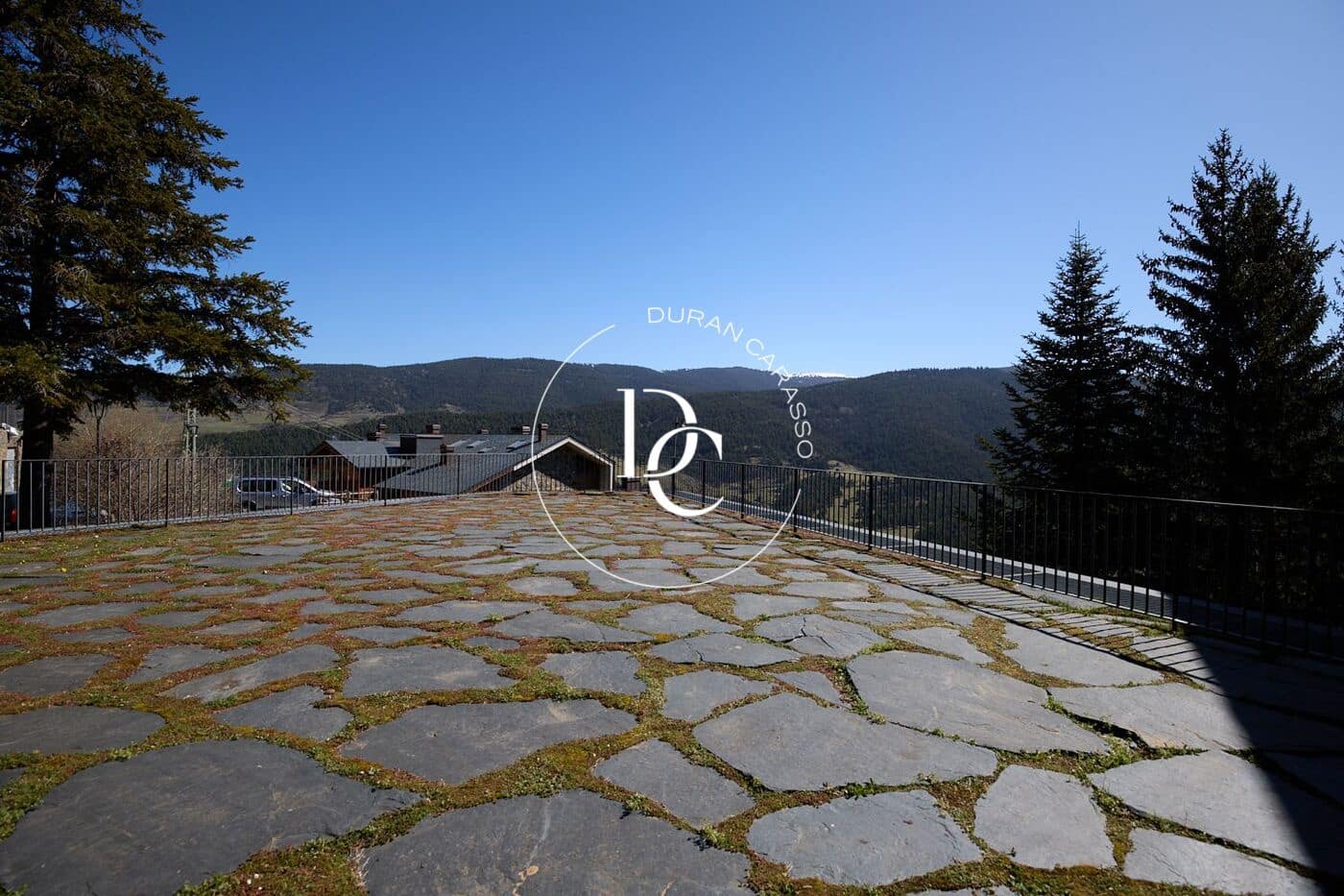 3 bedroom Apartment for sale in Alp - € 275,000 (Ref: 9773232)