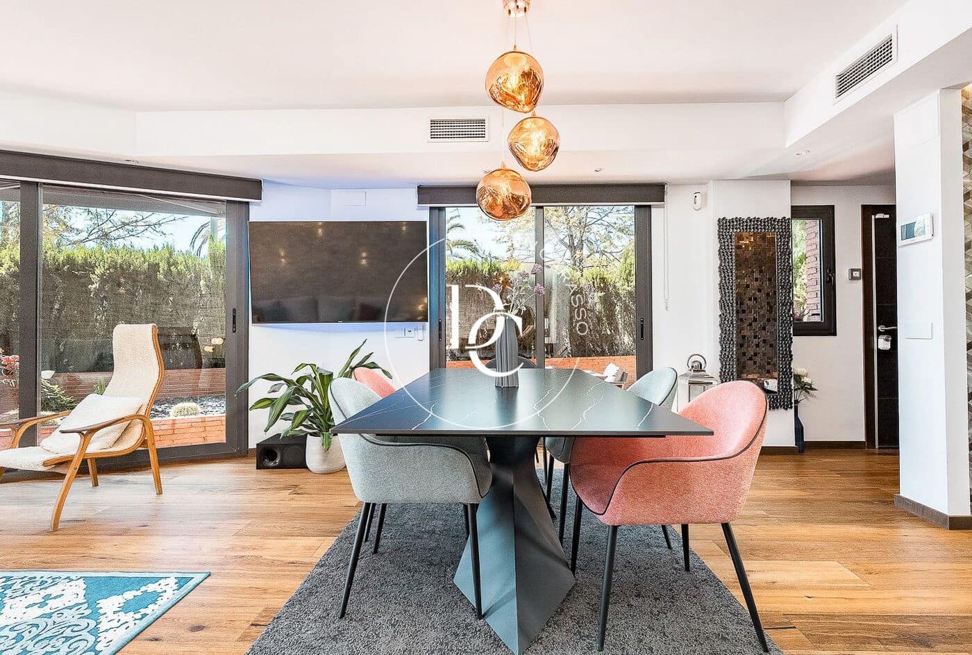 5 soverom Hus til salgs i Sitges med svømmebasseng - € 1 650 000 (Ref: 9785172)