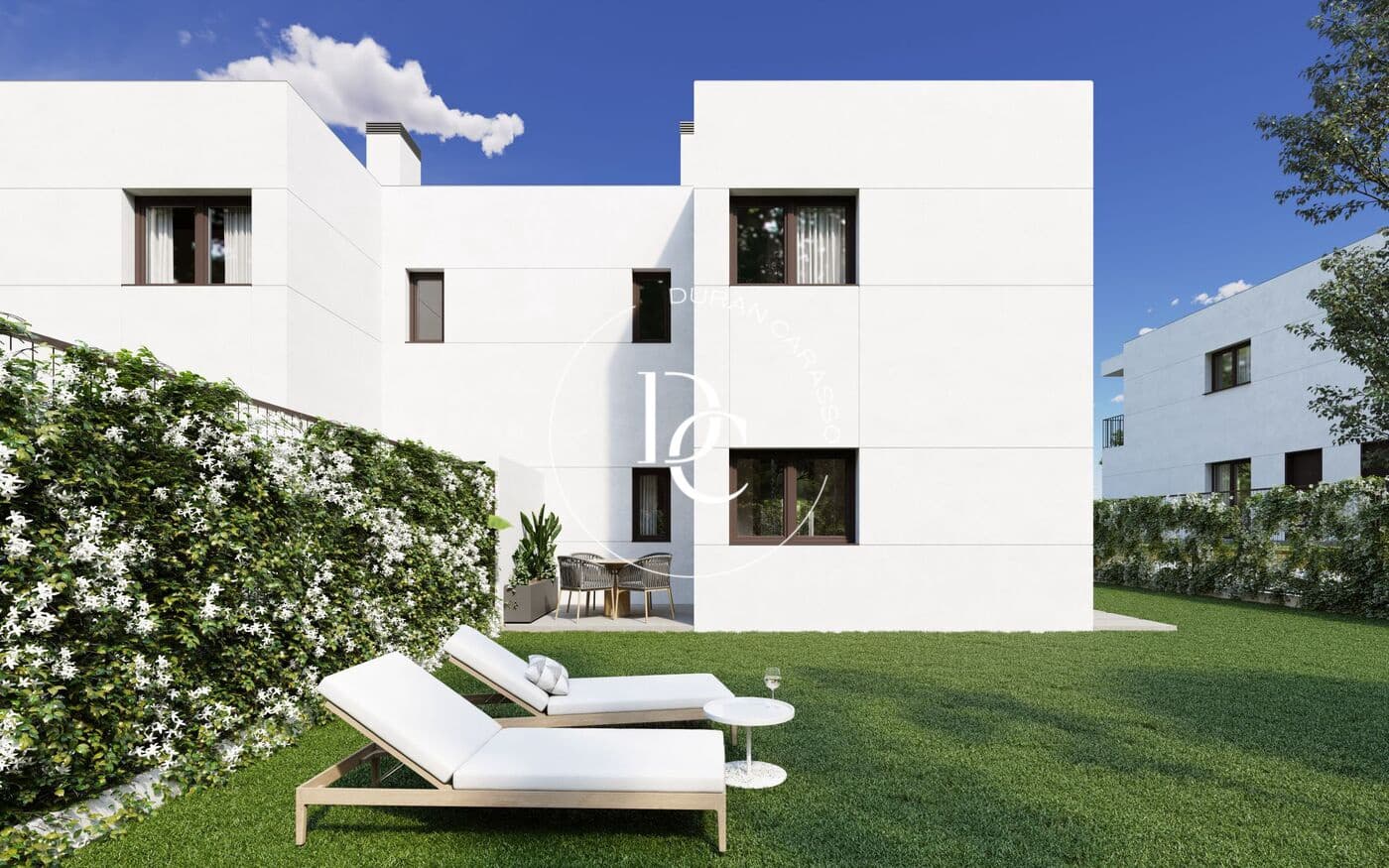 4 bedroom Townhouse for sale in Segur de Calafell - € 460,000 (Ref: 9788534)