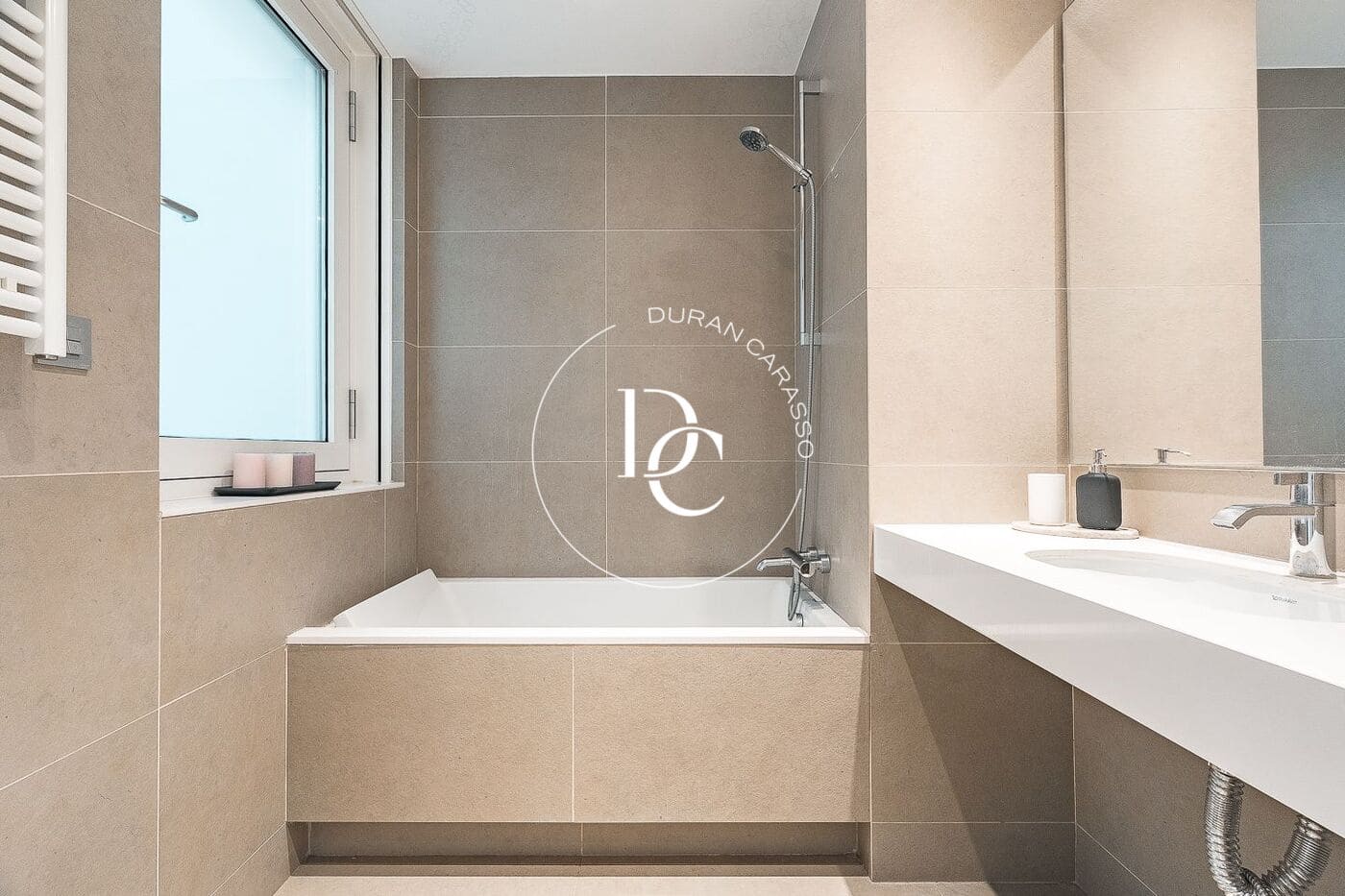 2 makuuhuone Huoneisto myytävänä paikassa Barcelona kaupunki - 890 000 € (Ref: 9791205)