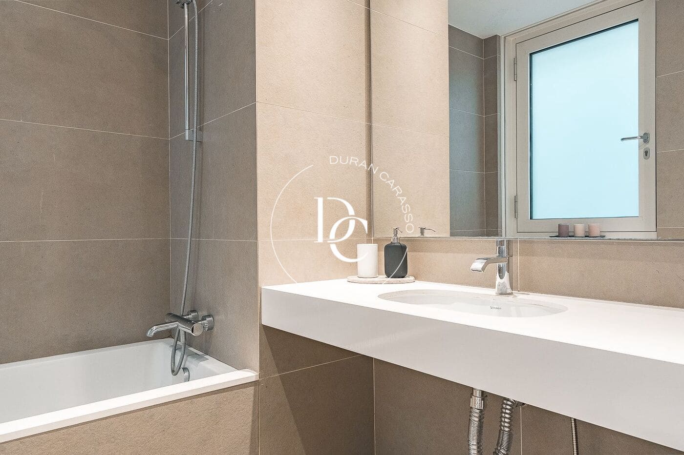 2 makuuhuone Huoneisto myytävänä paikassa Barcelona kaupunki - 890 000 € (Ref: 9791205)