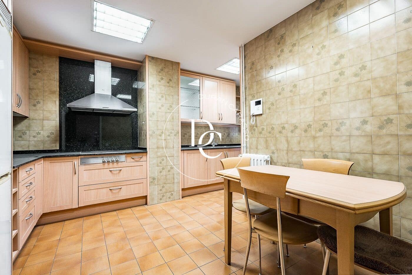 4 soveværelse Lejlighed til salg i Barcelona by - € 840.000 (Ref: 9791206)