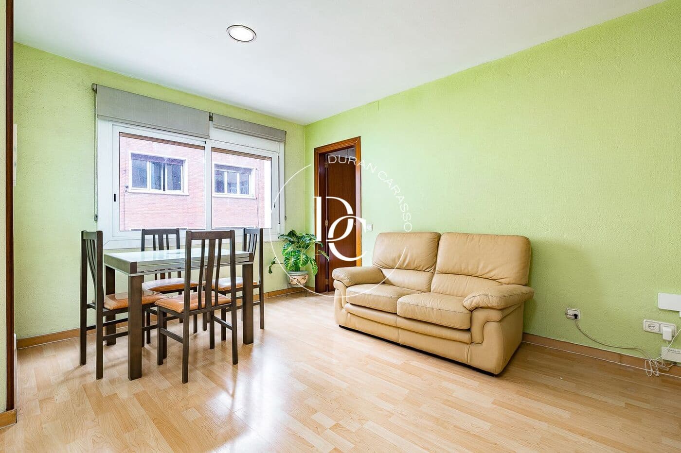 Apartamento de 3 habitaciones en Barcelona ciudad en venta - 297.000 € (Ref: 9806589)