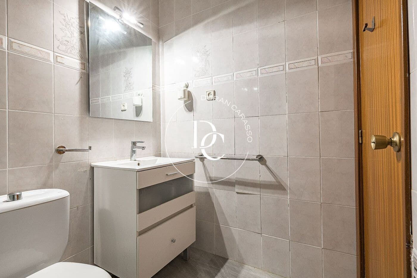 Apartamento de 3 habitaciones en Barcelona ciudad en venta - 297.000 € (Ref: 9806589)