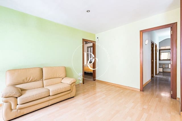 Apartamento de 3 habitaciones en El Poble Sec, Barcelona ciudad en venta - 297.000 € (Ref: 9806589)