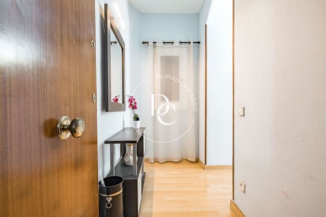 Apartamento de 3 habitaciones en El Poble Sec, Barcelona ciudad en venta - 297.000 € (Ref: 9806589)