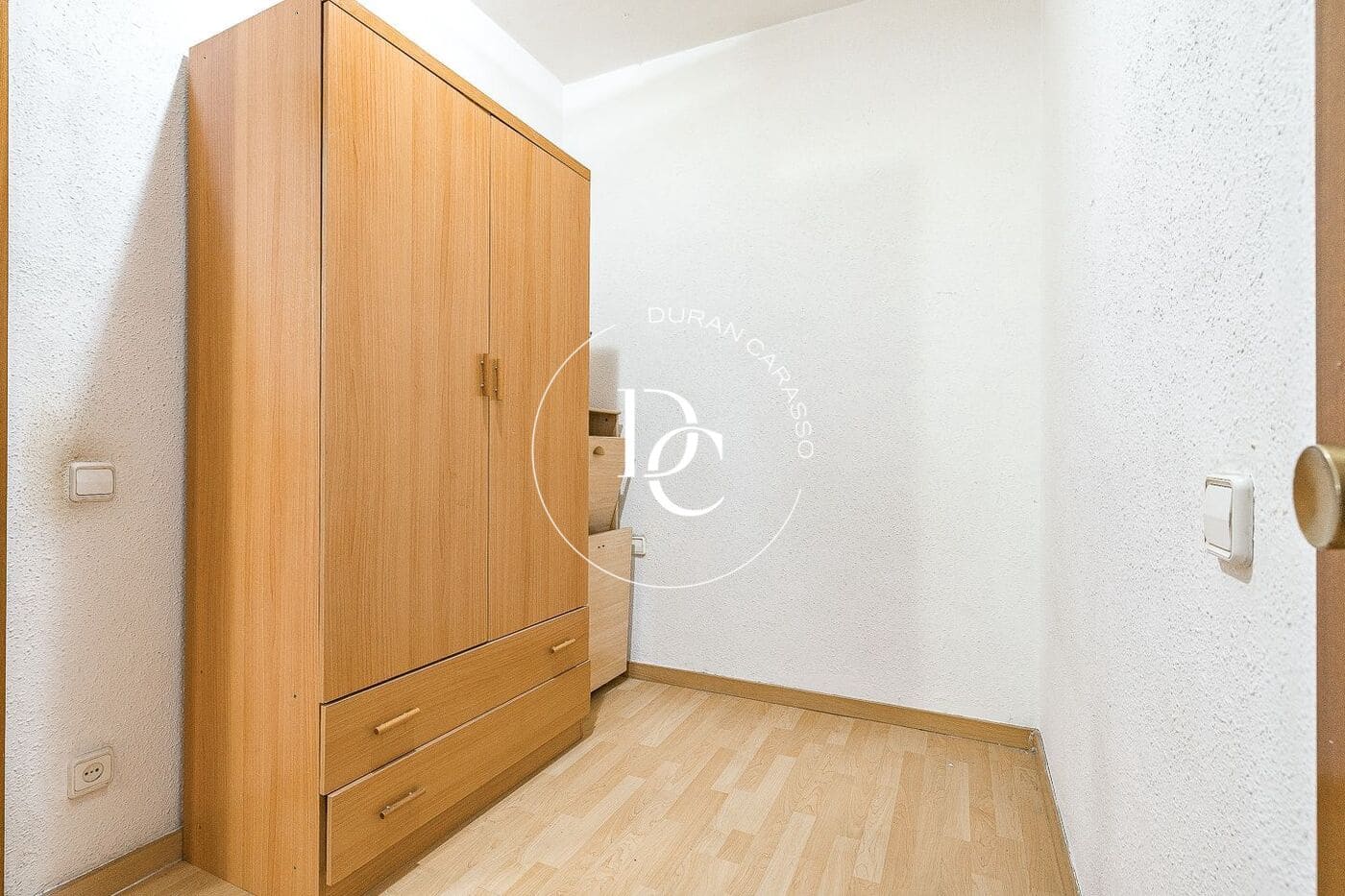 Apartamento de 3 habitaciones en Barcelona ciudad en venta - 297.000 € (Ref: 9806589)