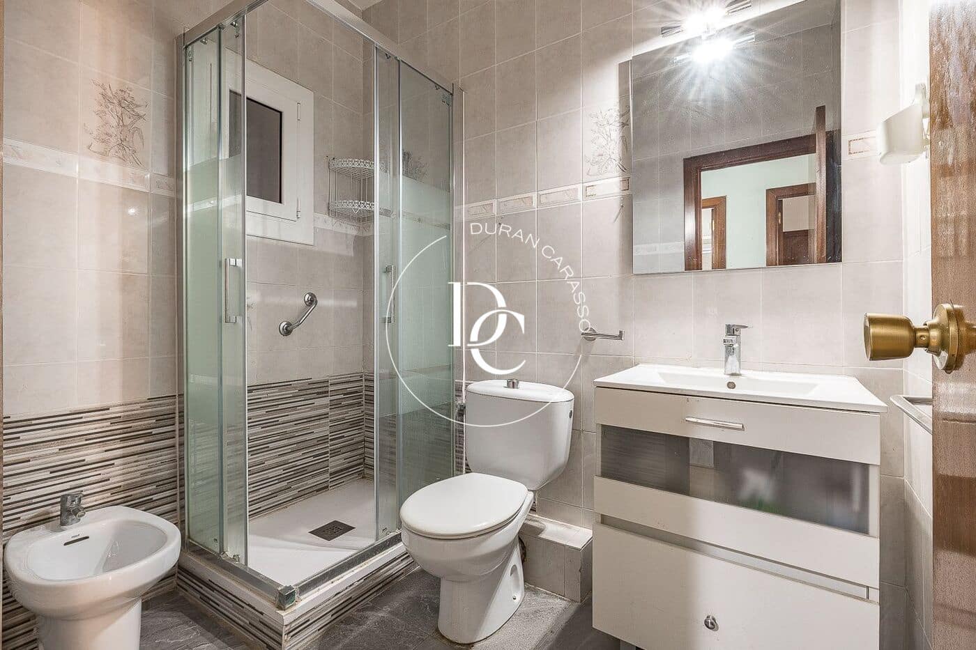 Apartamento de 3 habitaciones en Barcelona ciudad en venta - 297.000 € (Ref: 9806589)