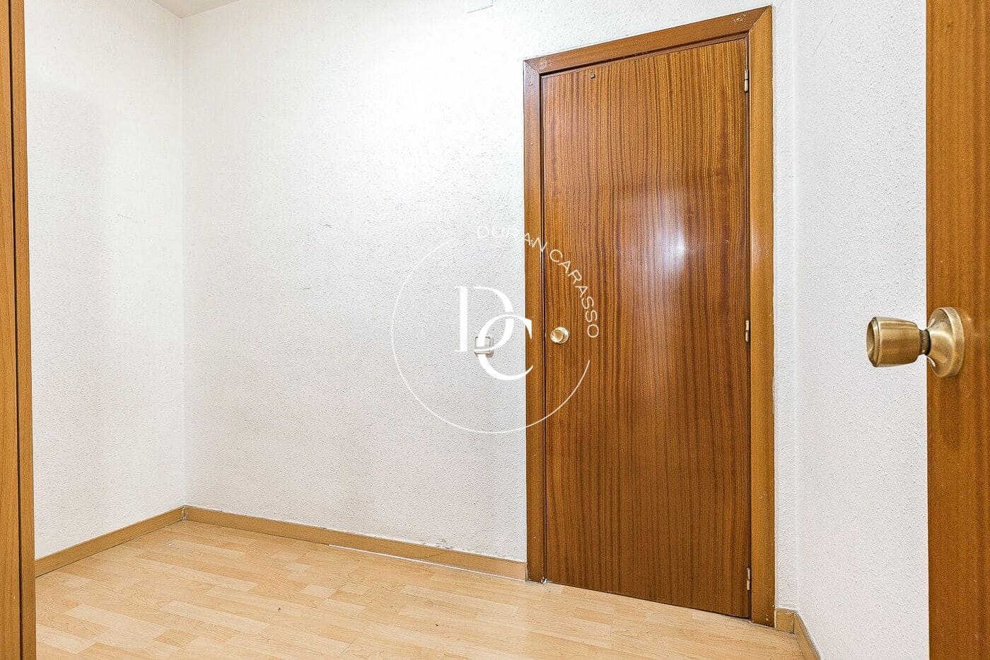 Apartamento de 3 habitaciones en Barcelona ciudad en venta - 297.000 € (Ref: 9806589)