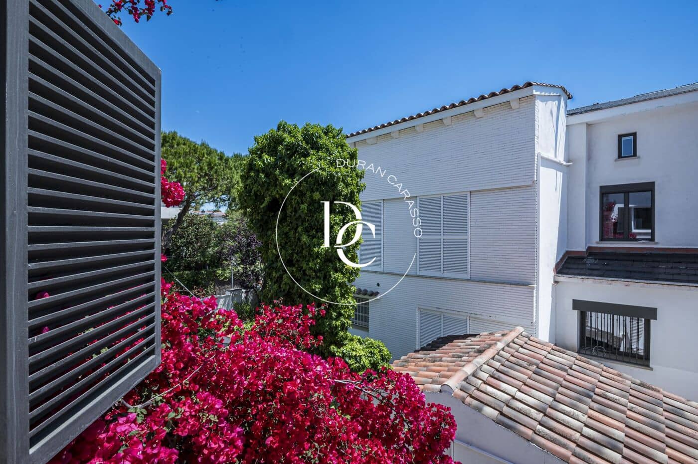 5 bedroom Semi-detached Villa for rent in Sitges with pool garage - € 4,500 (Ref: 9806590)