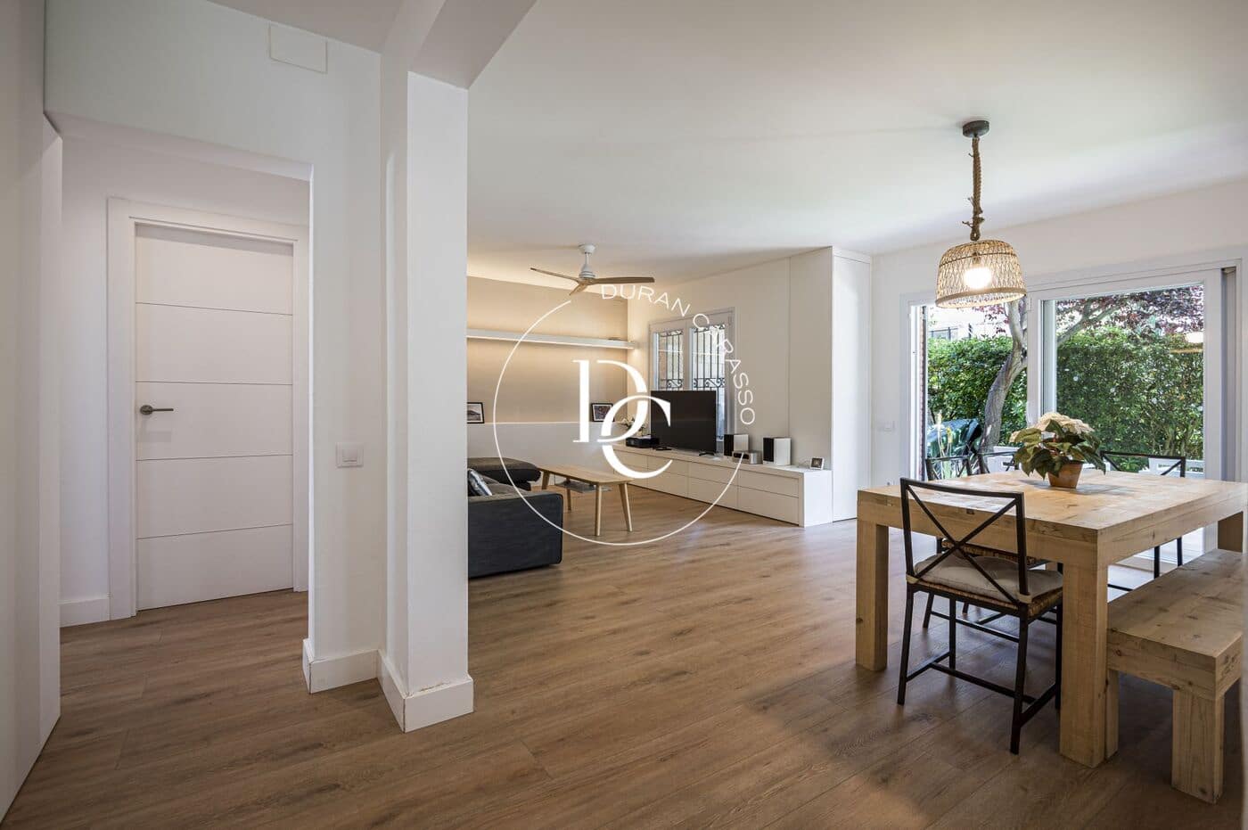 5 bedroom Semi-detached Villa for rent in Sitges with pool garage - € 4,500 (Ref: 9806590)