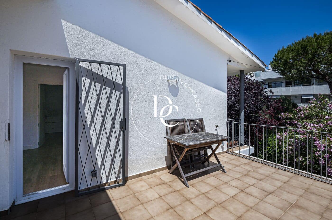 5 bedroom Semi-detached Villa for rent in Sitges with pool garage - € 4,500 (Ref: 9806590)