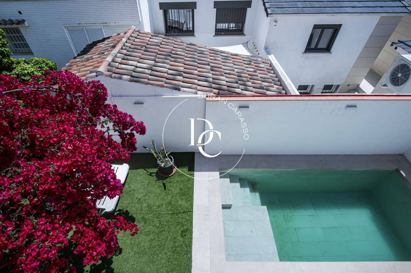 5 bedroom Semi-detached Villa for rent in Sitges with pool garage - € 4,500 (Ref: 9806590)
