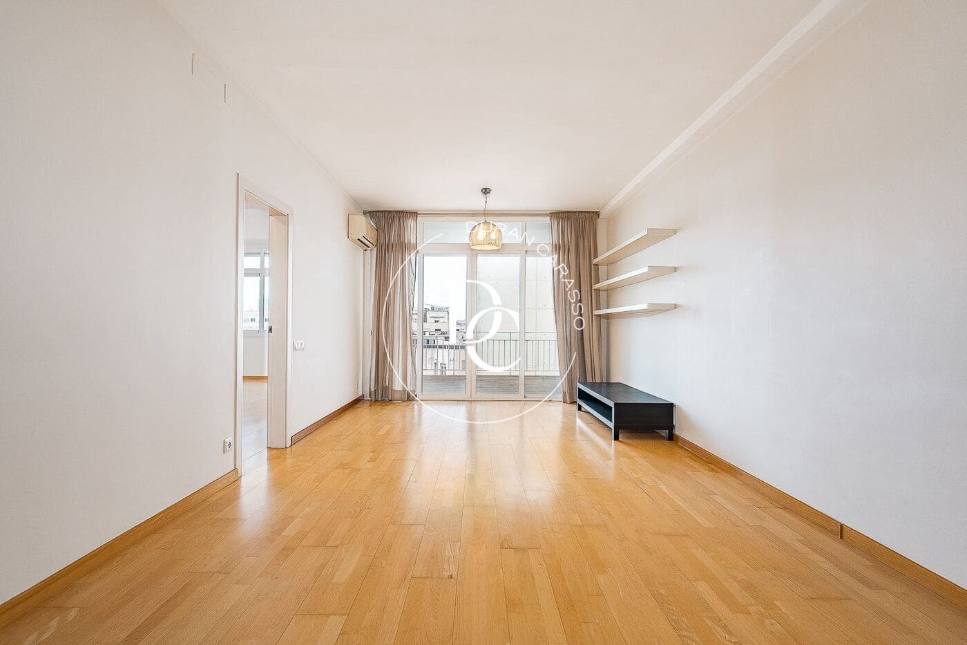 Apartamento de 3 habitaciones en Barcelona ciudad en venta - 593.000 € (Ref: 9812271)