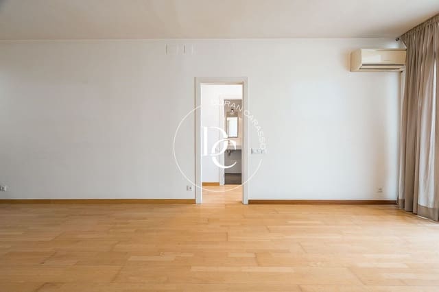 Apartamento de 3 habitaciones en La Nova Esquerra de L'Eixample, Barcelona ciudad en venta - 593.000 € (Ref: 9812271)