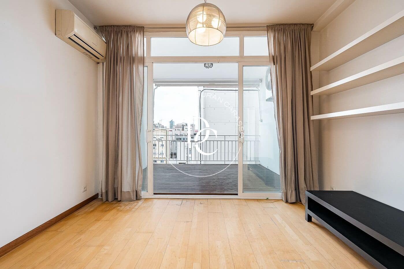 Apartamento de 3 habitaciones en Barcelona ciudad en venta - 593.000 € (Ref: 9812271)