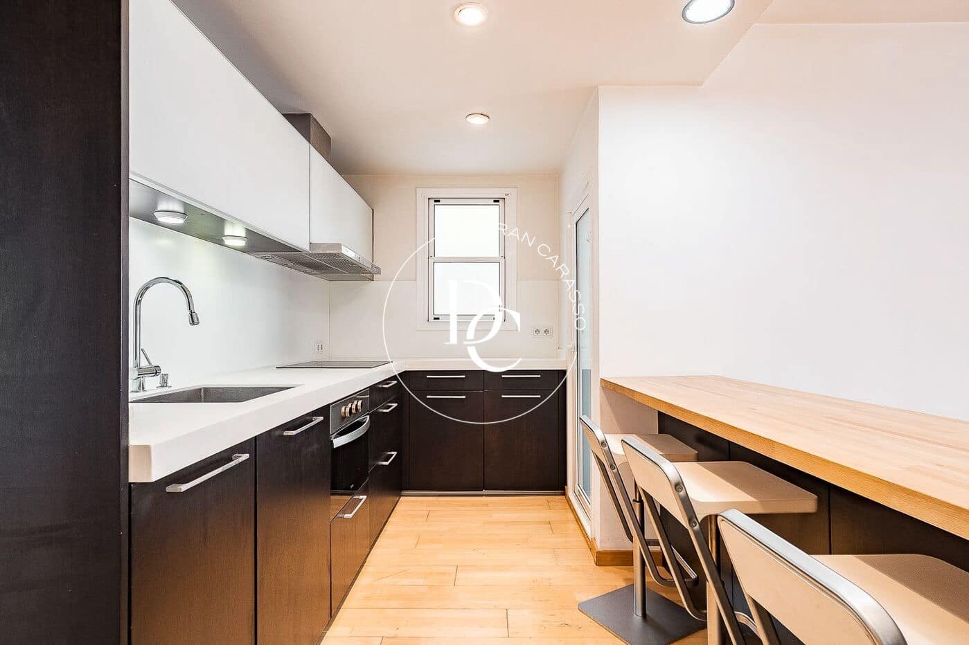 Apartamento de 3 habitaciones en Barcelona ciudad en venta - 593.000 € (Ref: 9812271)