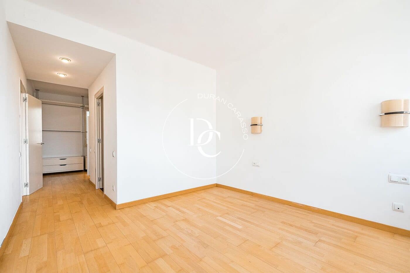 Apartamento de 3 habitaciones en Barcelona ciudad en venta - 593.000 € (Ref: 9812271)