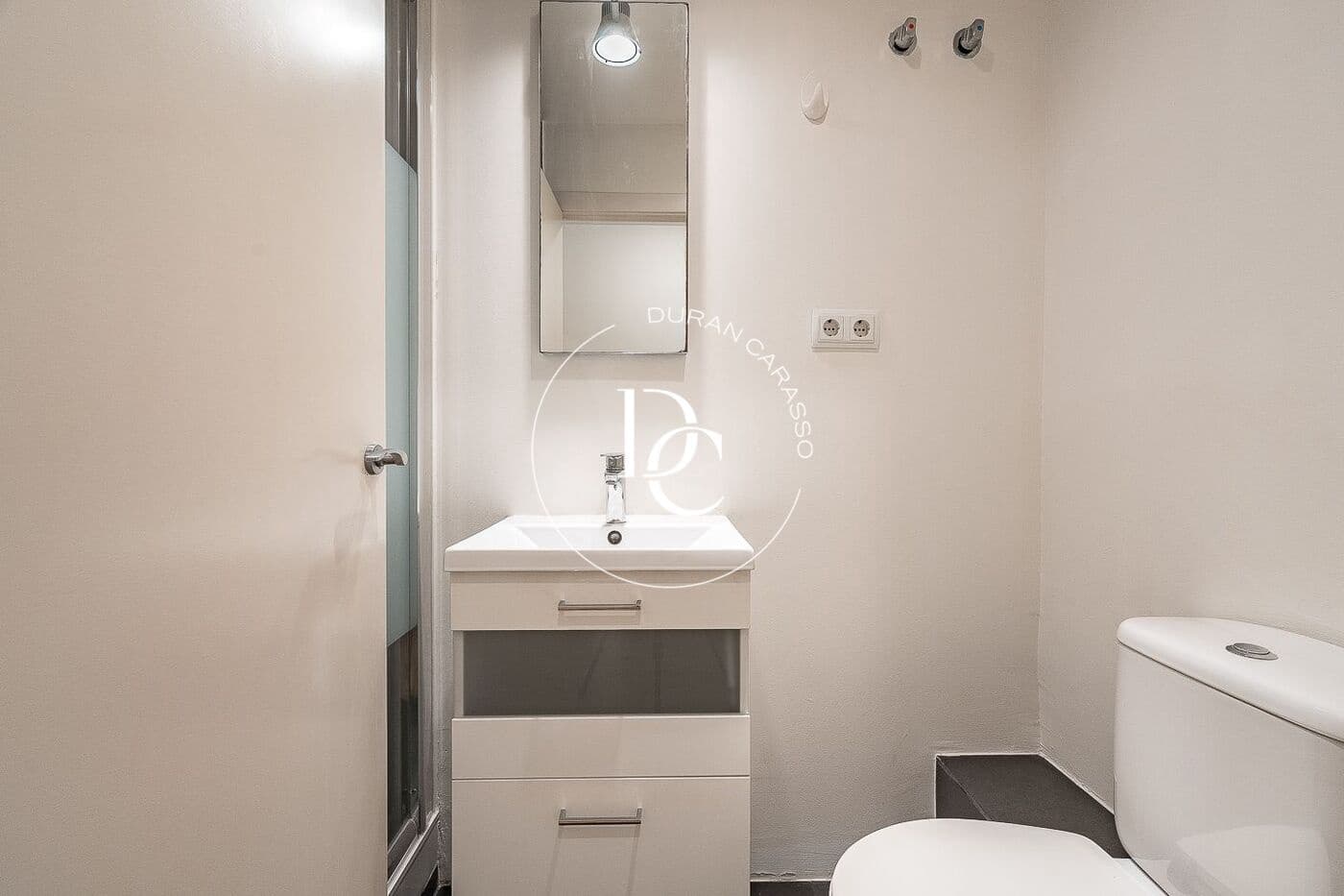 Apartamento de 3 habitaciones en Barcelona ciudad en venta - 593.000 € (Ref: 9812271)