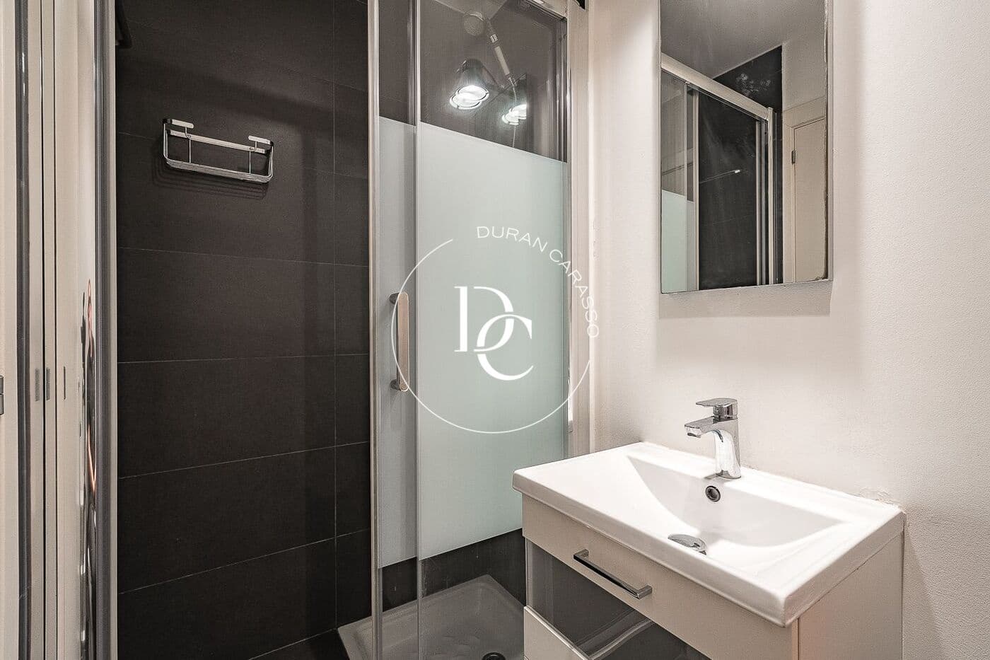 Apartamento de 3 habitaciones en Barcelona ciudad en venta - 593.000 € (Ref: 9812271)