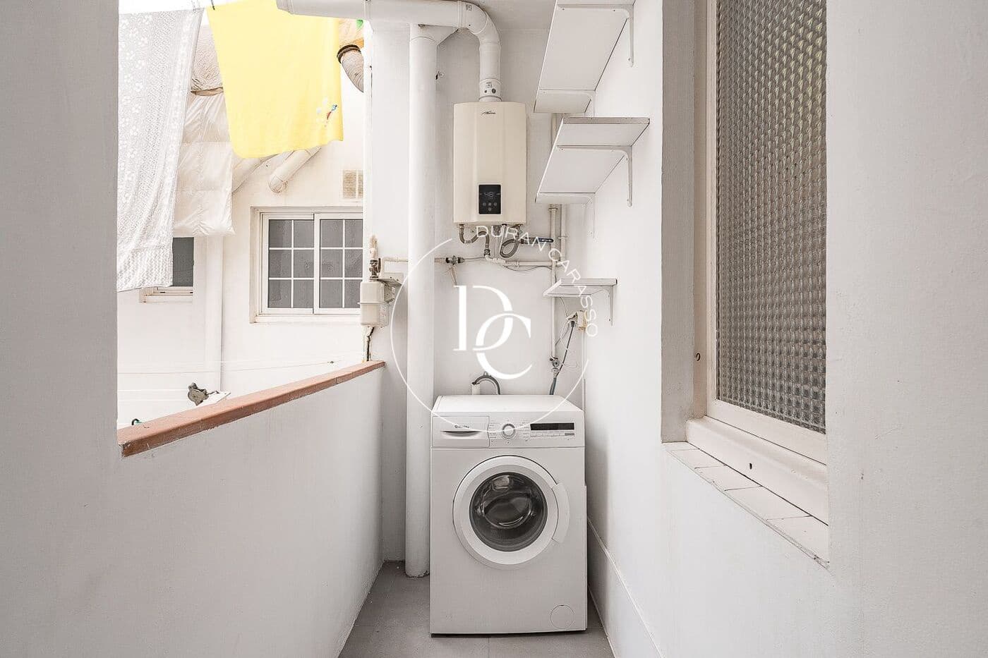 Apartamento de 3 habitaciones en Barcelona ciudad en venta - 593.000 € (Ref: 9812271)